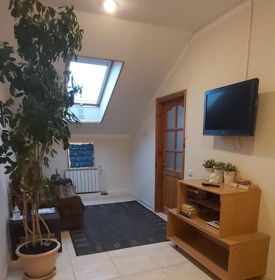 Tiesiog Hostelis Salcininkai Exteriör bild