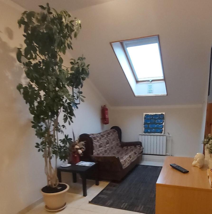 Tiesiog Hostelis Salcininkai Exteriör bild